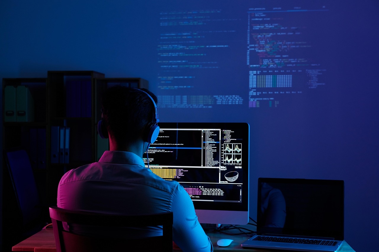 Cómo facturar como desarrollador o programador freelance: clientes en España, en la UE y fuera de la UE