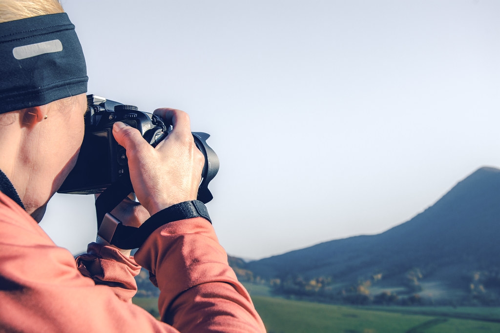 Facturar como fotógrafo autónomo: bodas, eventos y cesión de derechos de imagen