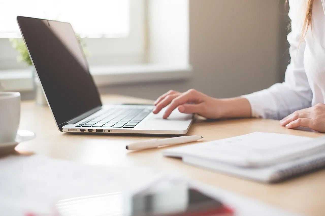 Sage 50 vs Fube: comparativa de facturación para pymes con Verifactu