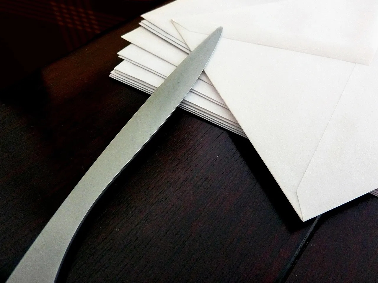 Tu cliente no quiere la factura por email: qué hacer y qué dice el Reglamento