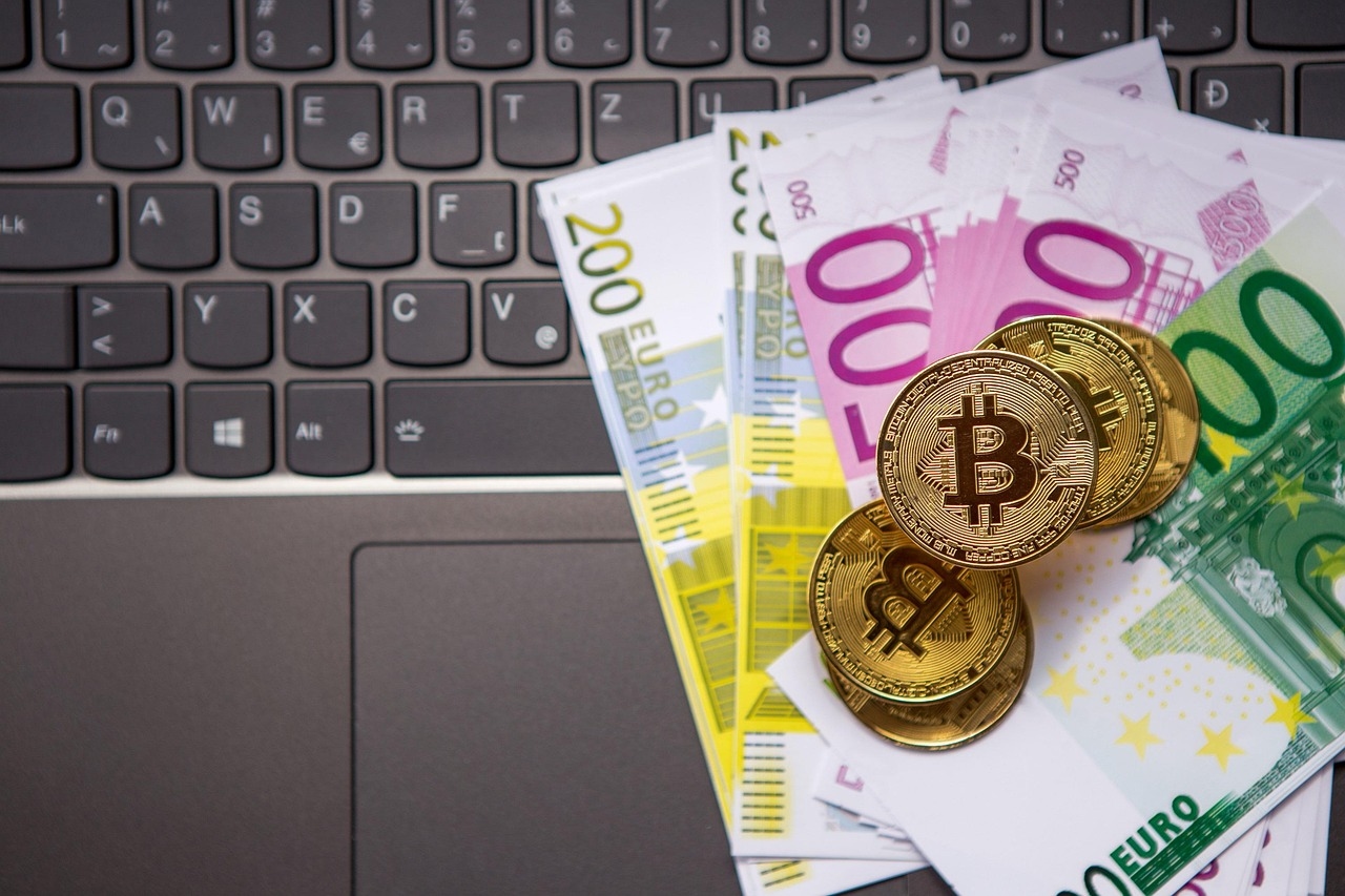Facturar un cobro en criptomonedas: qué tipo de cambio usar y qué debe llevar la factura