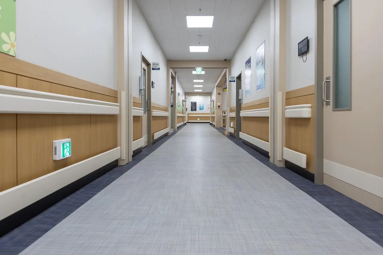 Facturar a un hospital o centro de salud: ¿es Administración Pública o va por concierto?