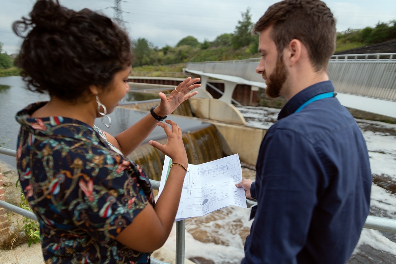 Facturar como UTE o comunidad de bienes: qué NIF y qué serie usar