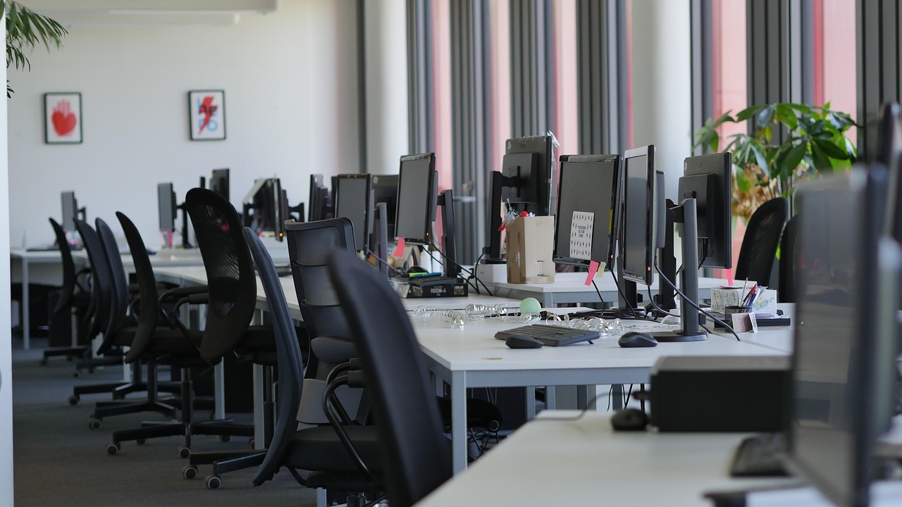 Gastos de coworking y oficina para autónomos: qué se puede deducir